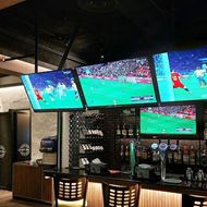 صورة US Eagle Sports Restaurant 